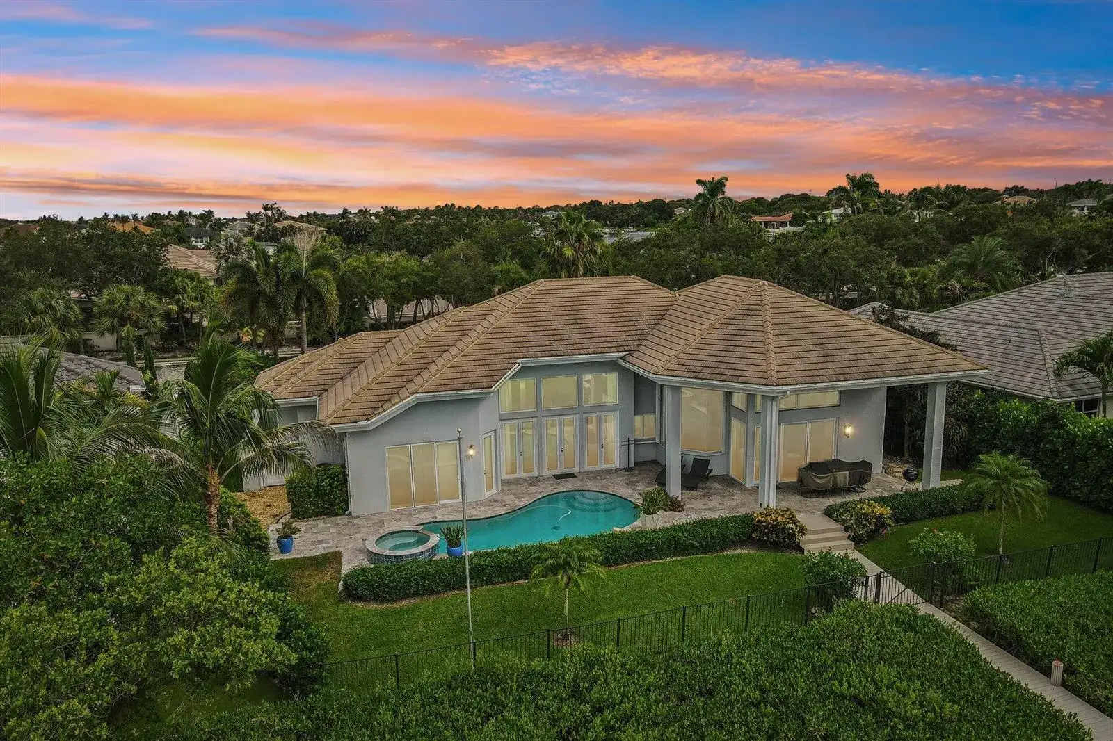 4 bedroom 4 bath Residential for sale at 8651 SE Somerset Island Way, Jupiter FL 33458