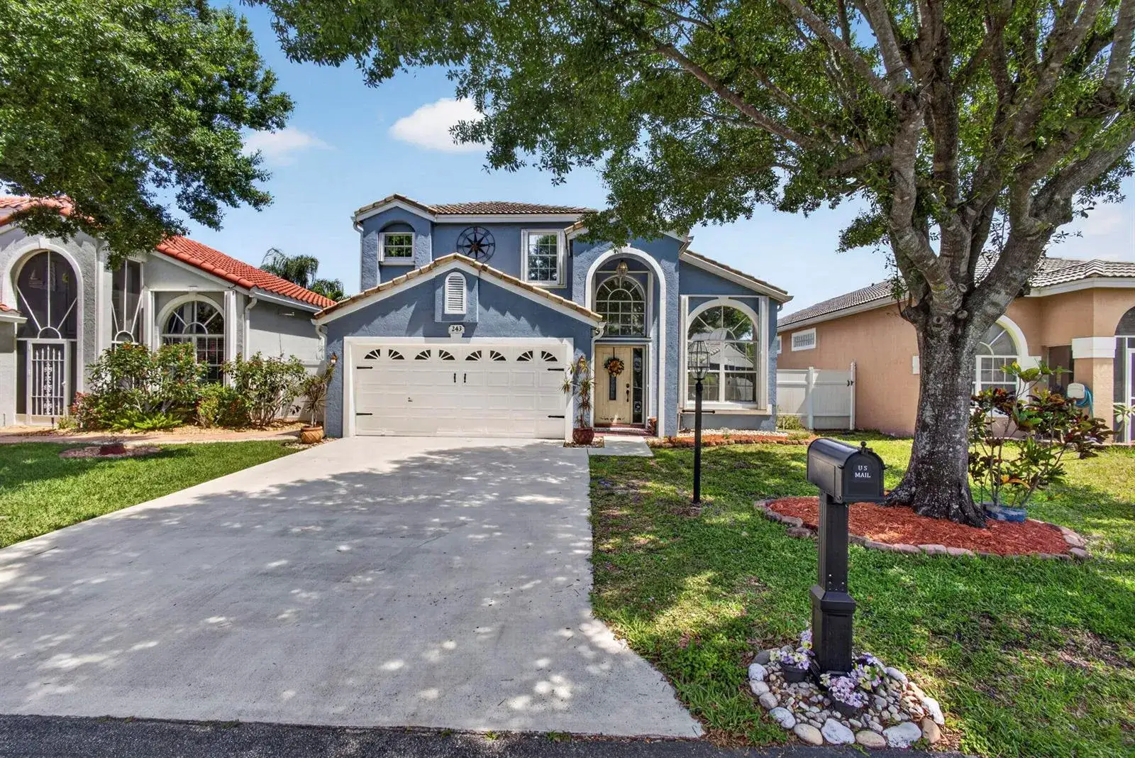 3 bedroom 2 bath Residential for sale at 243 WEDGEWOOD Circle, FL 33463