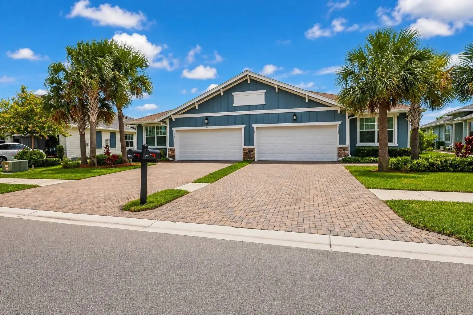 3 bedroom 2 bath Residential for sale at 1217 HAYWAGON Trail, FL 33470
