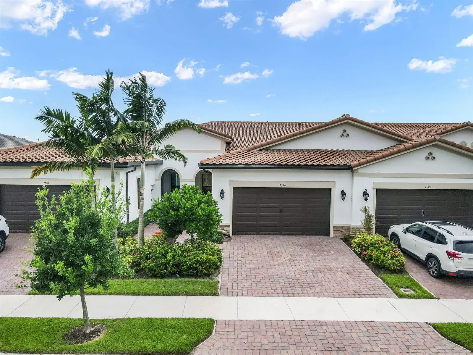 3 bedroom 2 bath Residential for sale at 7520 N BLUE SPRING Drive, Parkland FL 33067