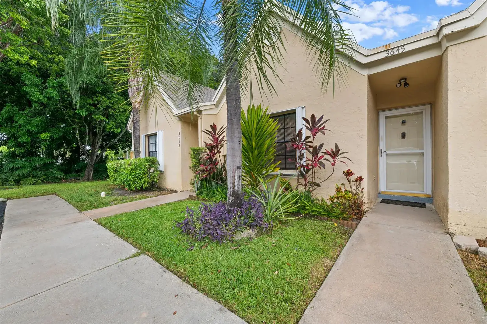 2 bedroom 1 bath Residential for sale at 3645 NW 83RD Lane, Sunrise FL 33351