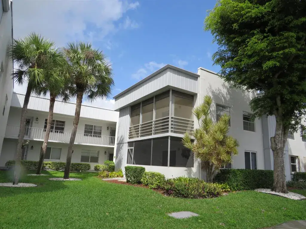 557 BURGUNDY L # 557, Delray Beach FL 33484