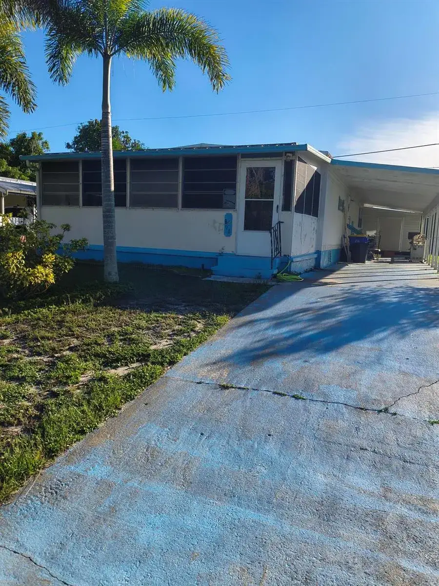 8294 SE SANDY Lane, Hobe Sound FL 33455