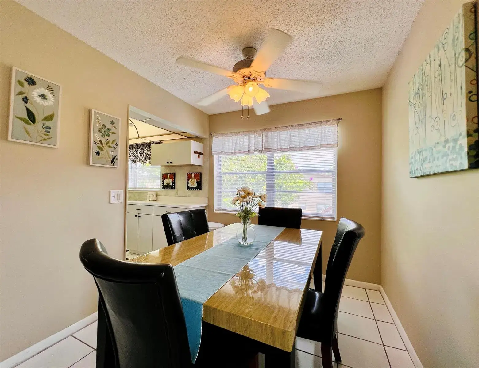 2 bedroom 1 bath Residential for sale at 437 Chatham U, West Palm Beach FL 33417