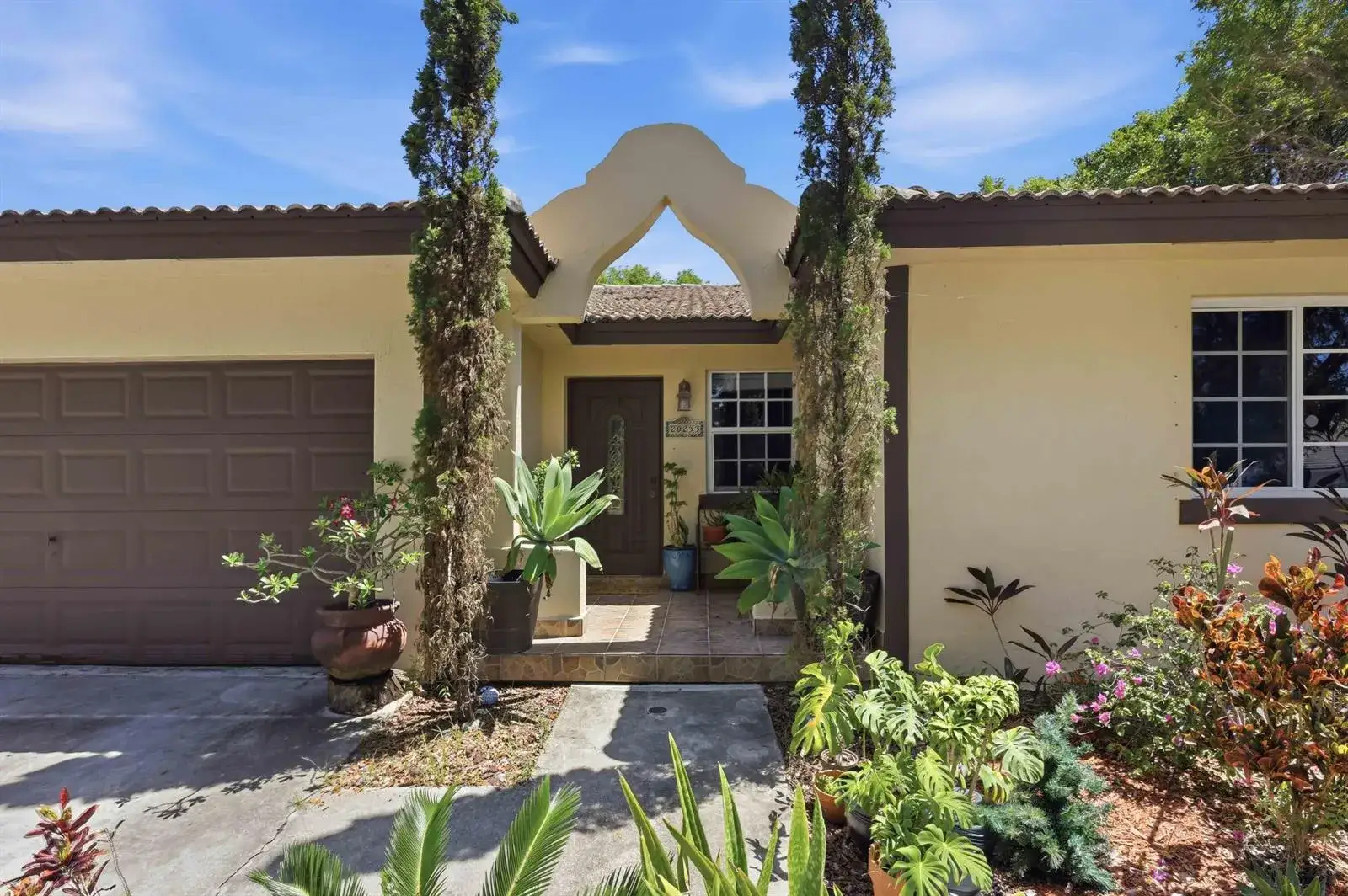 3 bedroom 2 bath Residential for sale at 20233 SW 85th Court, Cutler Bay FL 33189