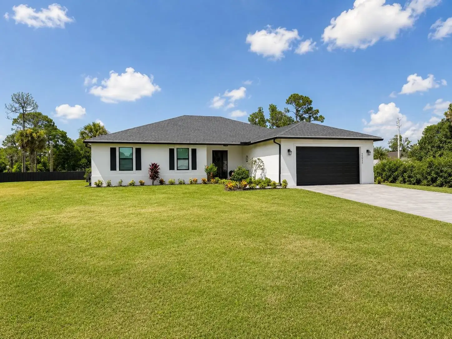 4 bedroom 2 bath Residential for sale at 17515 80TH Street N, FL 33470