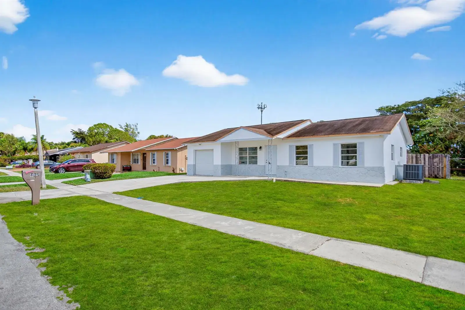3 bedroom 2 bath Residential for sale at 405 SW 78TH Terrace, North Lauderdale FL 33068