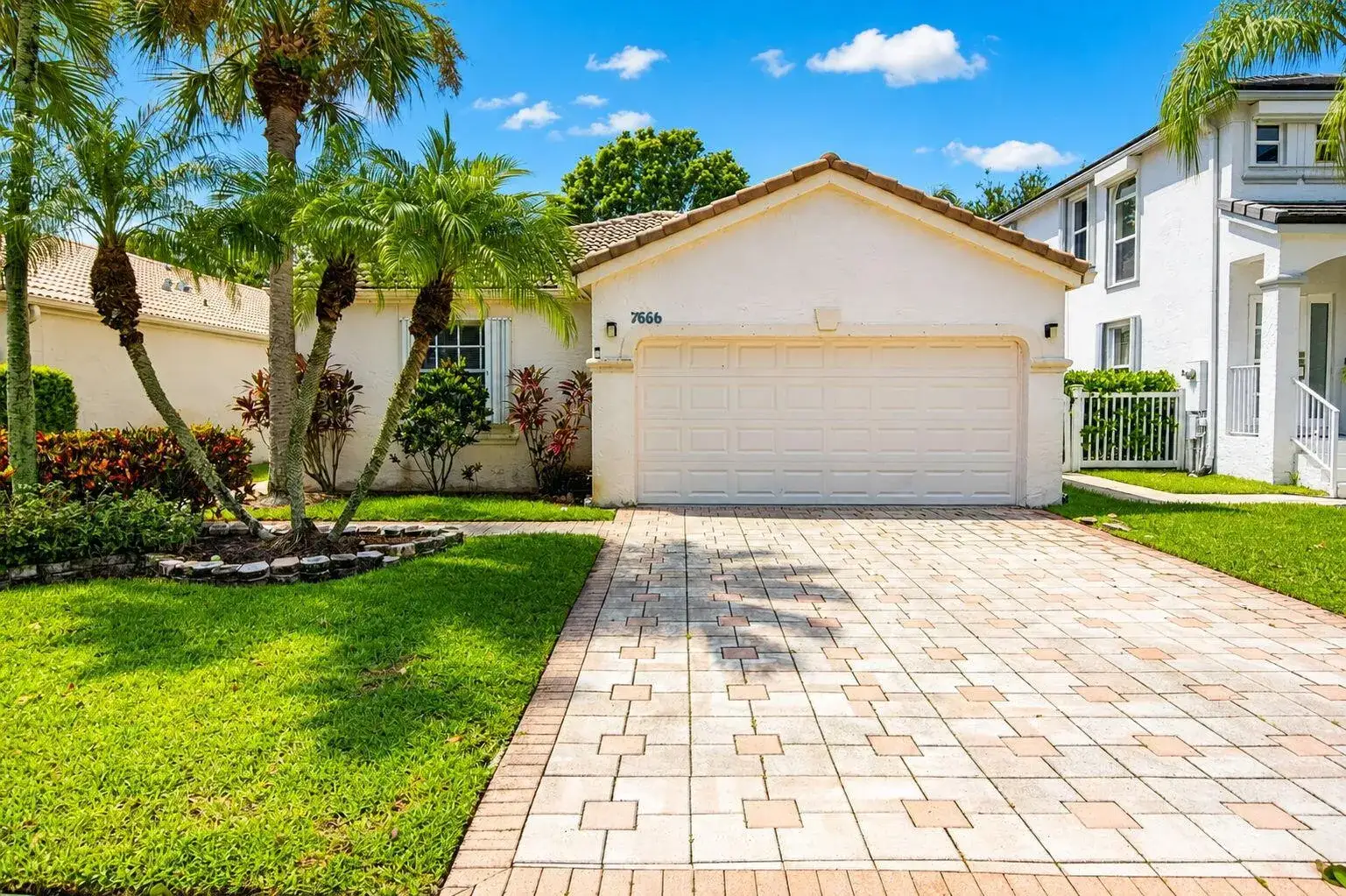 3 bedroom 2 bath Residential for sale at 7666 Rockport Circle, Lake Worth FL 33467