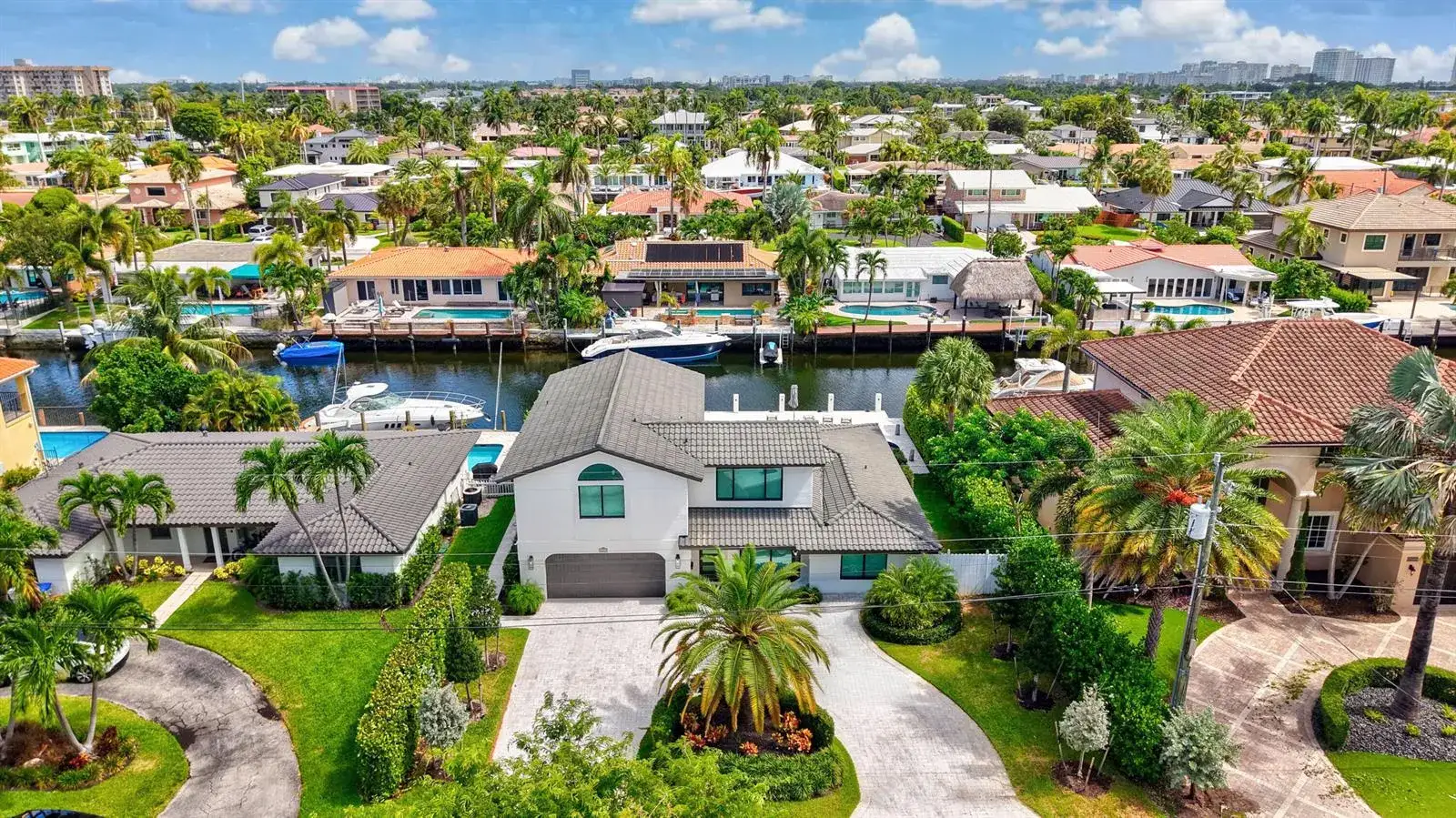 2447 SE 10th Street, Pompano Beach FL 33062