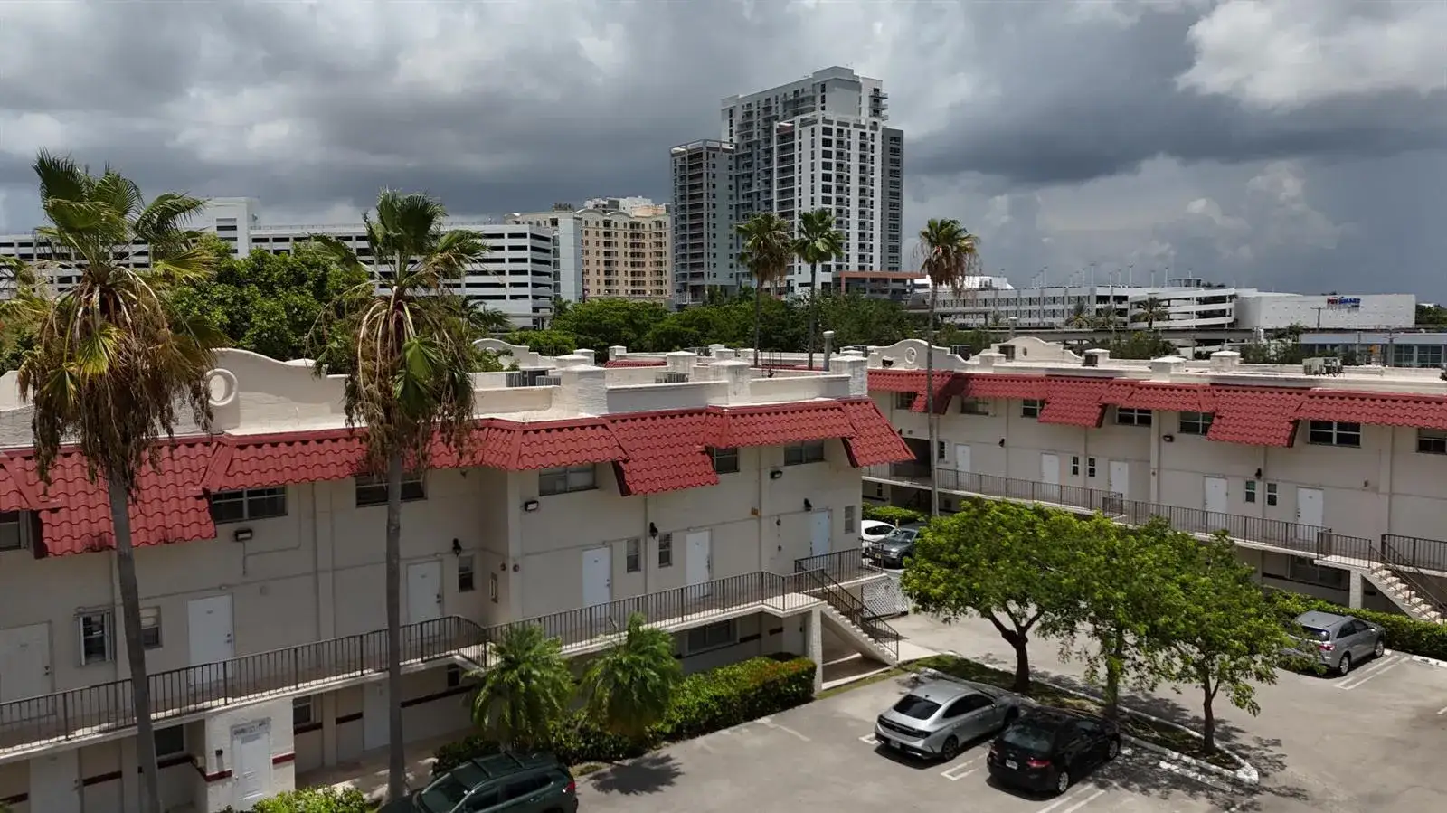 2 bedroom 1 bath Residential for sale at 6705 N KENDALL Drive # 307, Pinecrest FL 33156