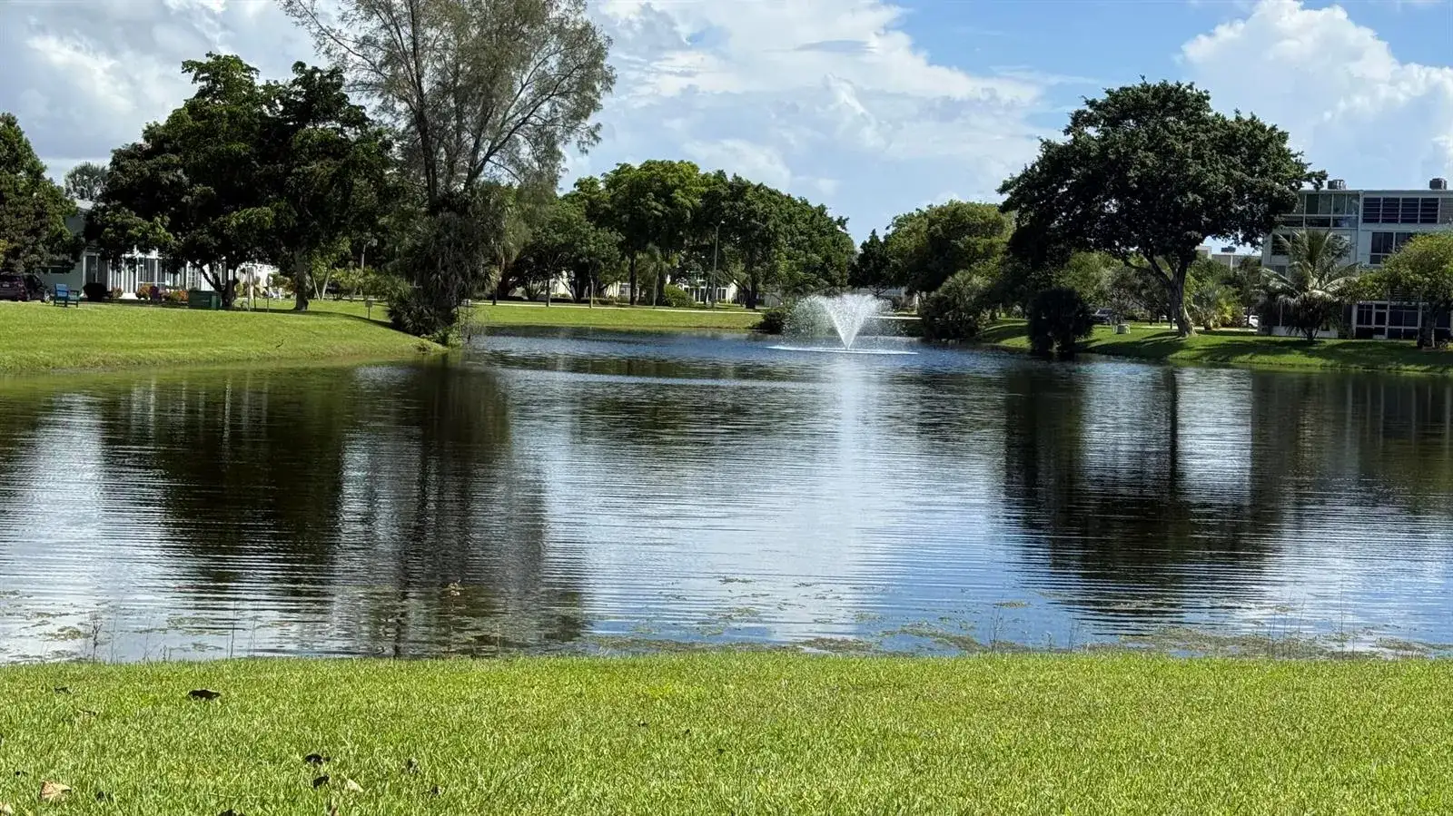 2 bedroom 2 bath Residential for sale at 1033 FARNHAM O # 1033, Deerfield Beach FL 33442
