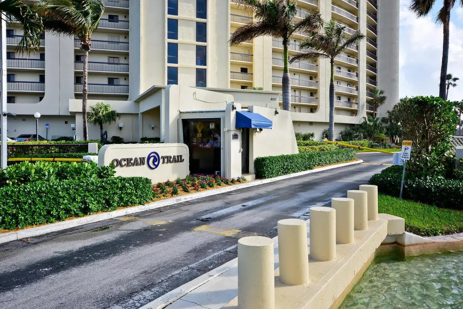 100 OCEAN TRAIL Way # 204, Jupiter FL 33477