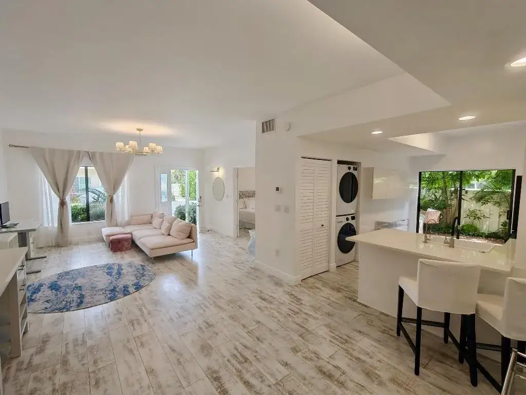 210 BELLA VISTA Court N # 10, Jupiter FL 33477