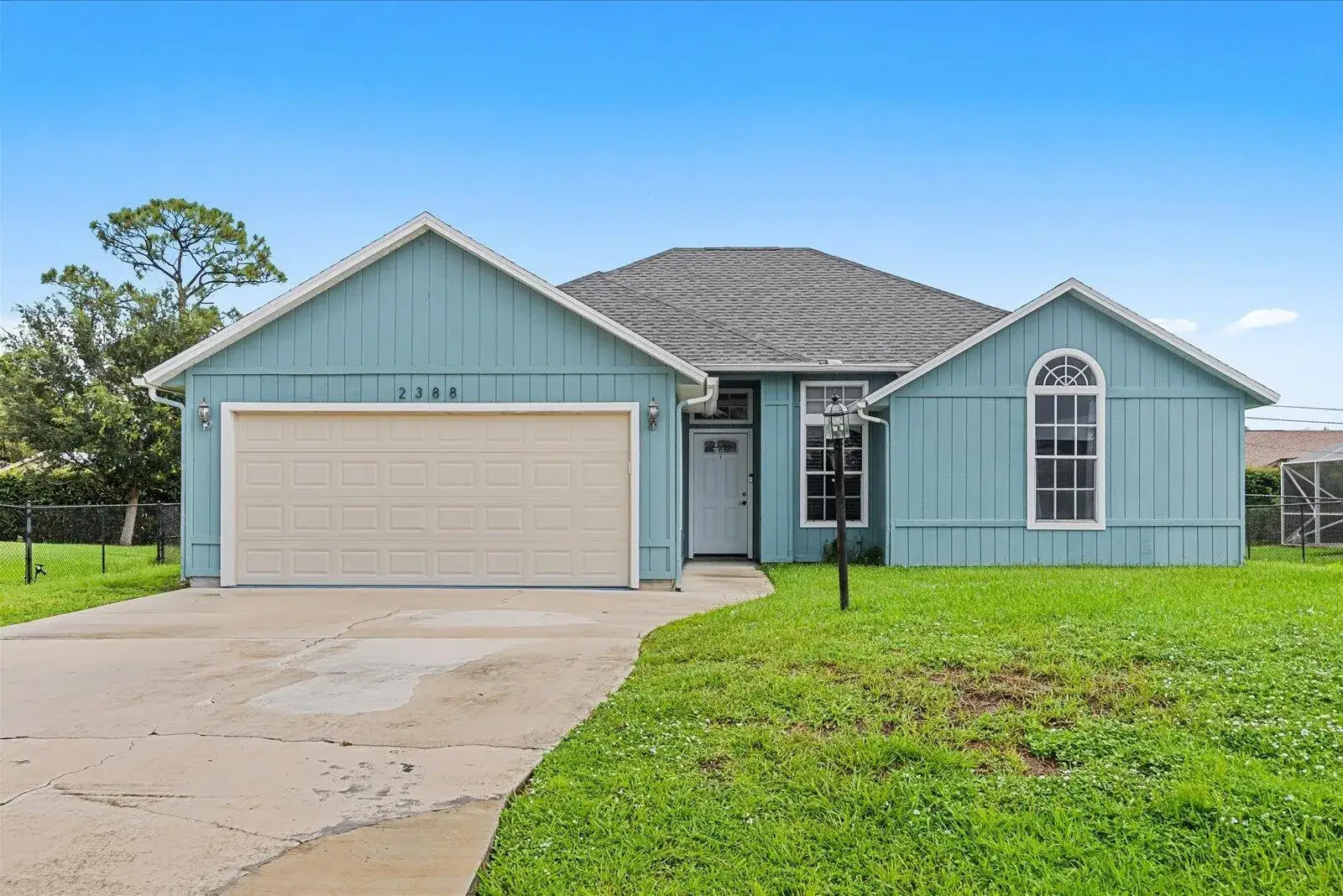 2388 SW FERN Circle, Port St. Lucie FL 34953