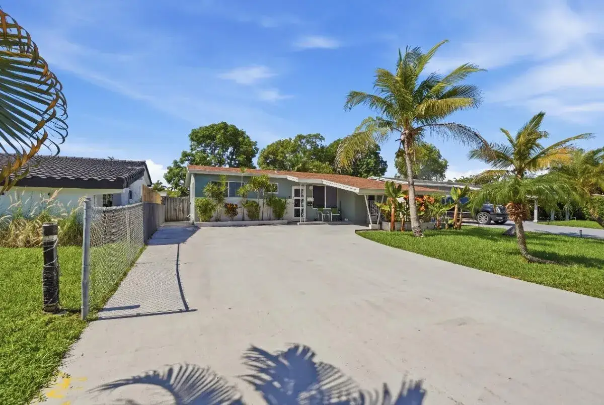 Residential Income for sale at 309 SW 7TH Court, Hallandale Beach FL 33009