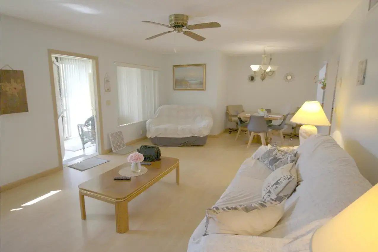 2 bedroom 1 bath Residential Lease for rent at 3561 PINE NEEDLE Drive # 2, FL 33463