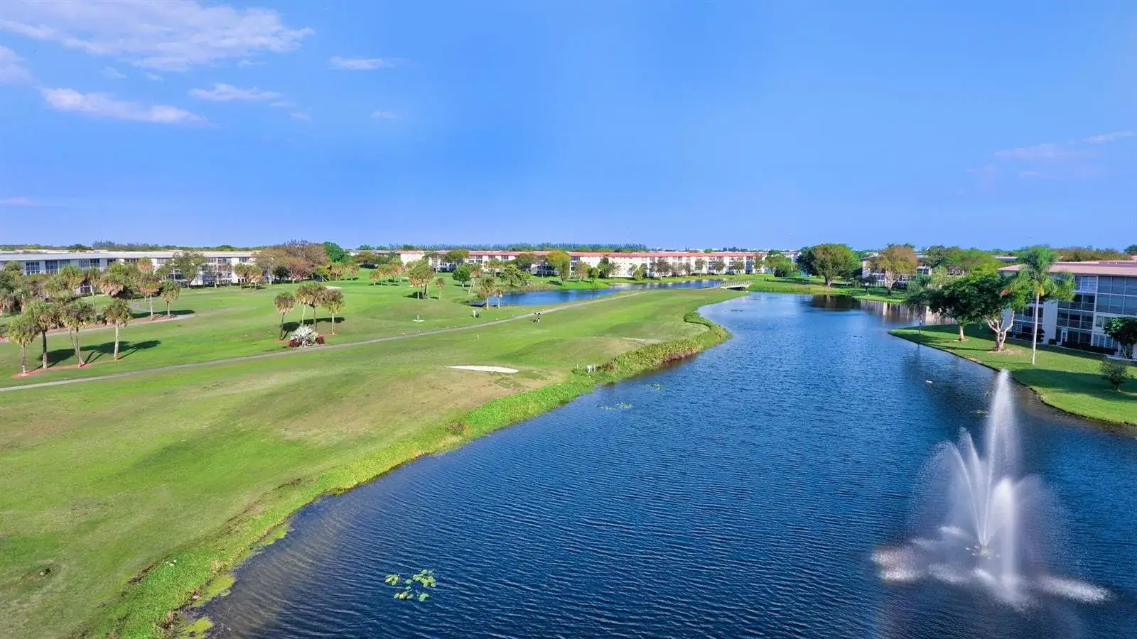2 bedroom 2 bath Residential for sale at 2201 Lucaya Bend # M2, Coconut Creek FL 33066