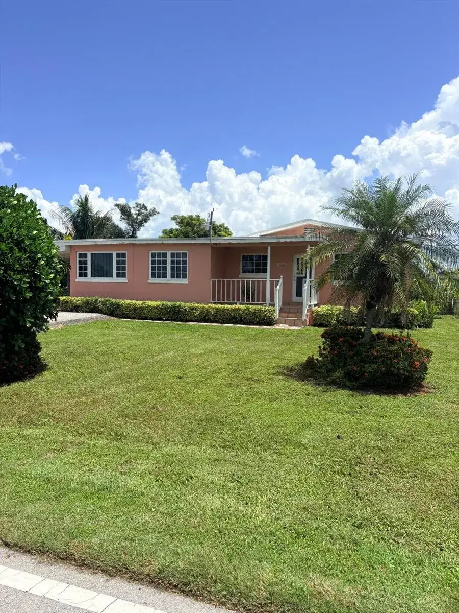 1117 NE 23RD Street, Belle Glade FL 33430