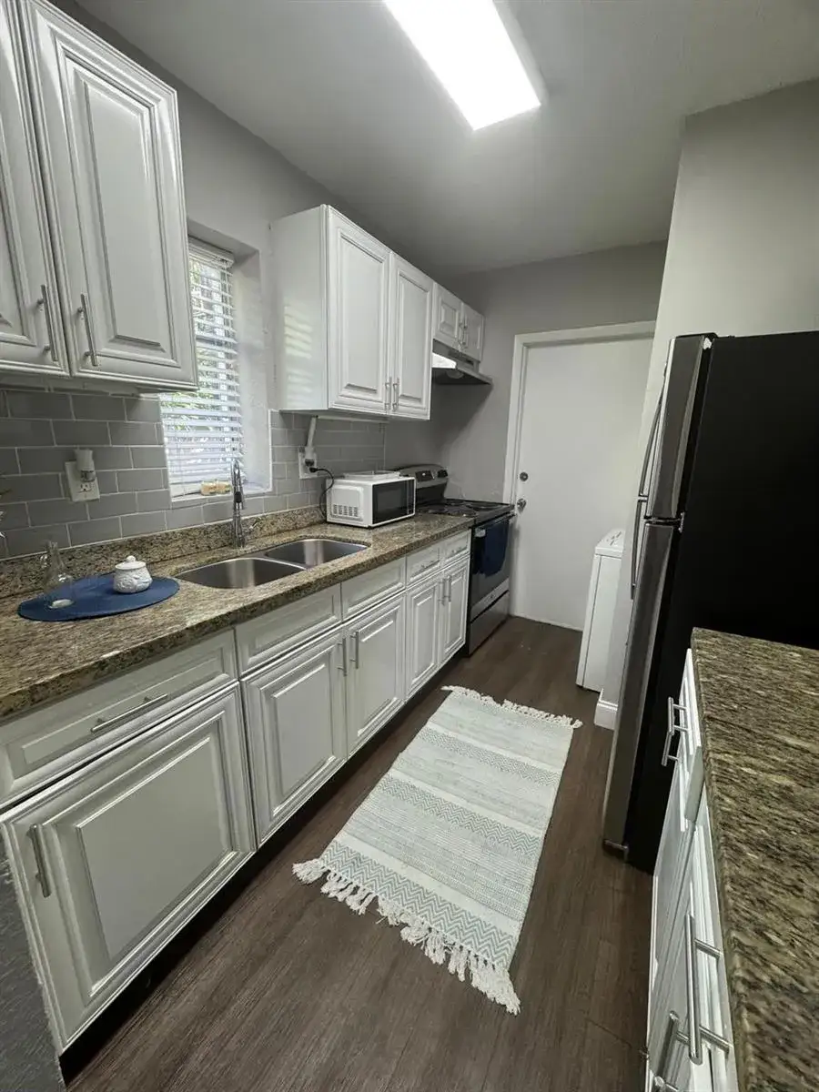 3 bedroom 1 bath Residential Lease for rent at 1408 NW 1ST Avenue # 1, Fort Lauderdale FL 33311