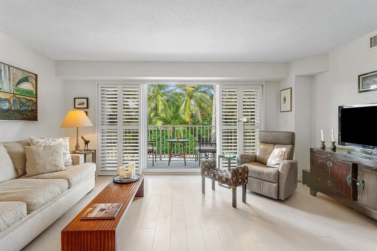 2 bedroom 2 bath Residential for sale at 223 Atlantic Avenue # 2B, Palm Beach FL 33480