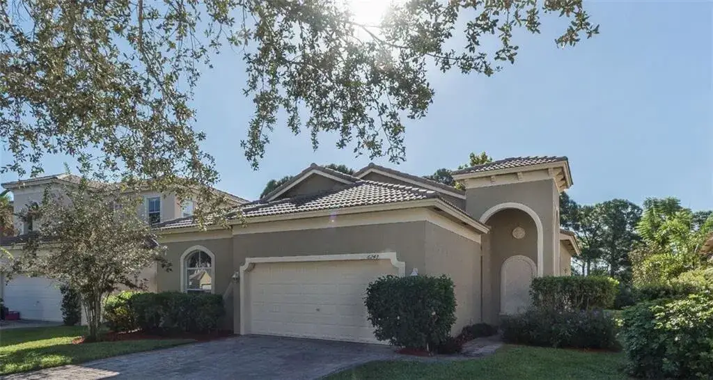 3 bedroom 2 bath Residential for sale at 6243 ARLINGTON Way, Fort Pierce FL 34951