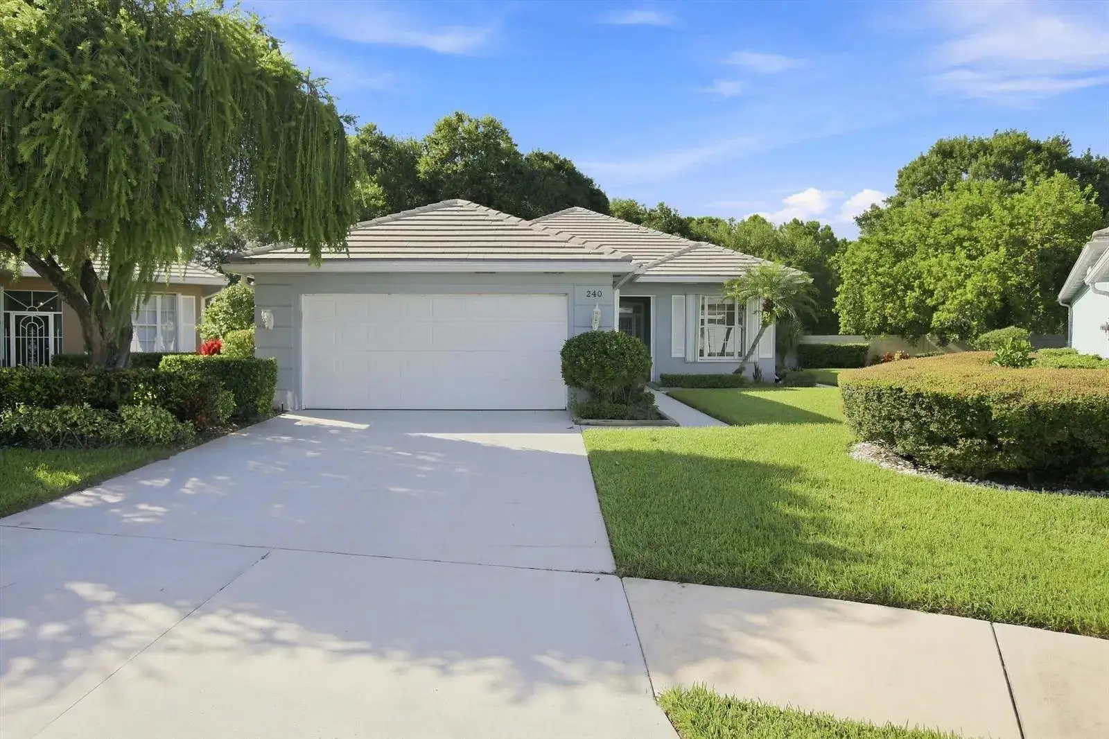 3 bedroom 2 bath Residential for sale at 240 NW Bentley Circle, Port St. Lucie FL 34986