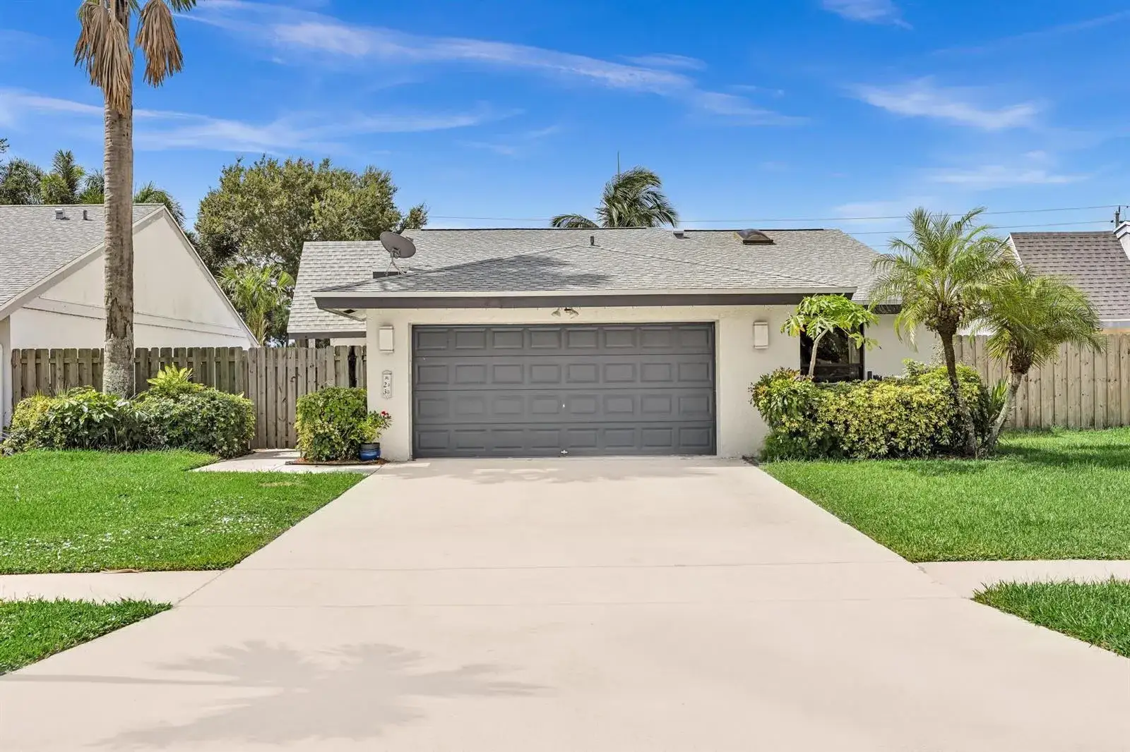 3 bedroom 2 bath Residential for sale at 23 BAYTREE Circle, Boynton Beach FL 33436