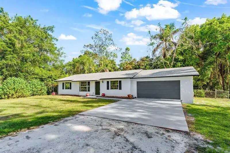 3 bedroom 2 bath Residential for sale at 11852 47TH Road N, FL 33411
