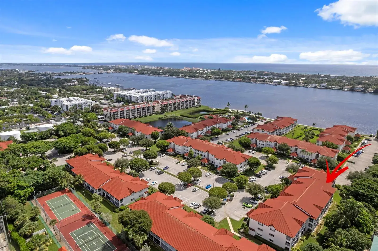 2 bedroom 2 bath Residential for sale at 106 Half Moon Circle # B1, Hypoluxo FL 33462
