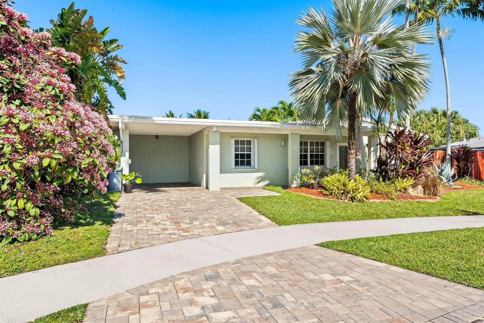 2 bedroom 2 bath Residential for sale at 1175 GRANT Street, Hollywood FL 33019