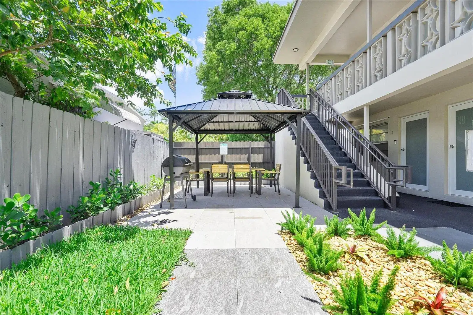 1 bedroom 1 bath Residential Lease for rent at 1638 PLUNKETT Street # 9, Hollywood FL 33020