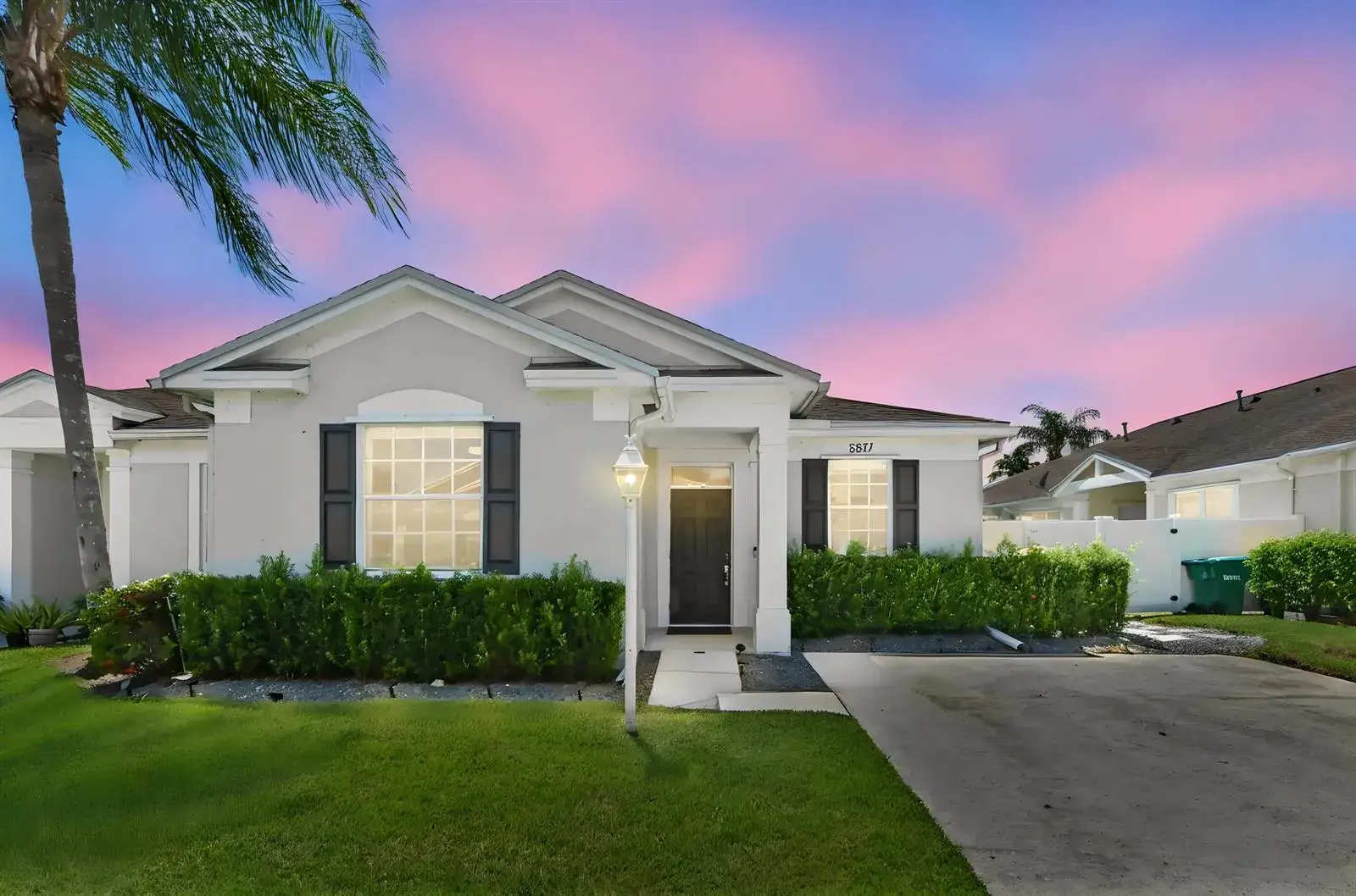 2 bedroom 2 bath Residential for sale at 5871 Kelsey Lane, Tamarac FL 33321