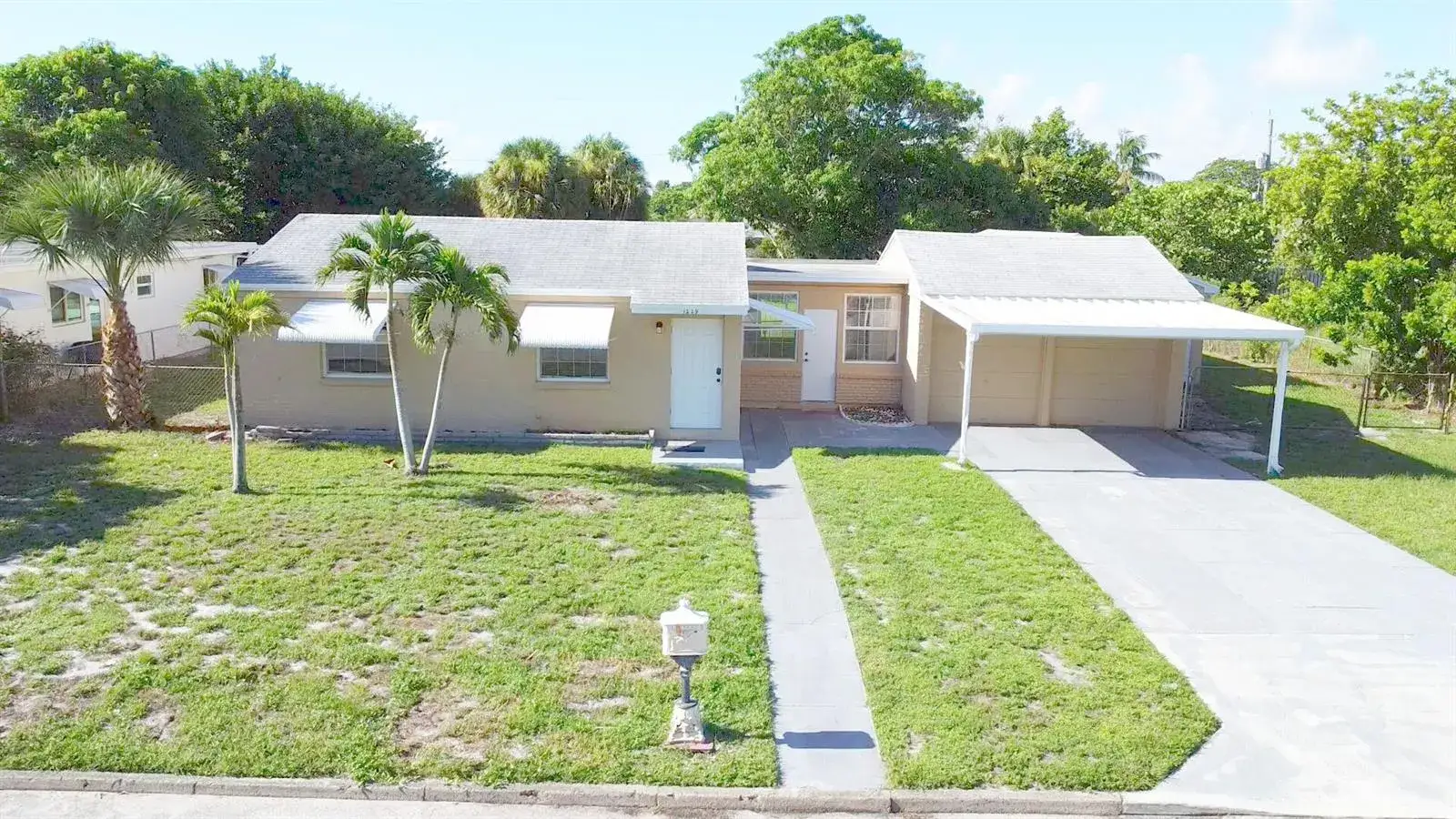 3 bedroom 2 bath Residential for sale at 1229 15TH Avenue N, FL 33460
