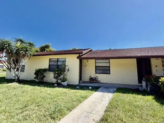 2 bedroom 1 bath Residential for sale at 419 GLENWOOD Drive, West Palm Beach FL 33415