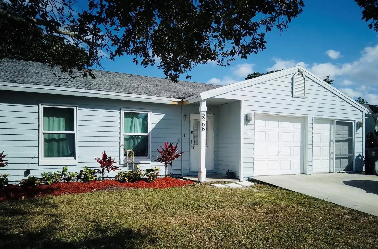 3 bedroom 2 bath Residential for sale at 5266 HARWOOD Lane, Lake Worth FL 33467