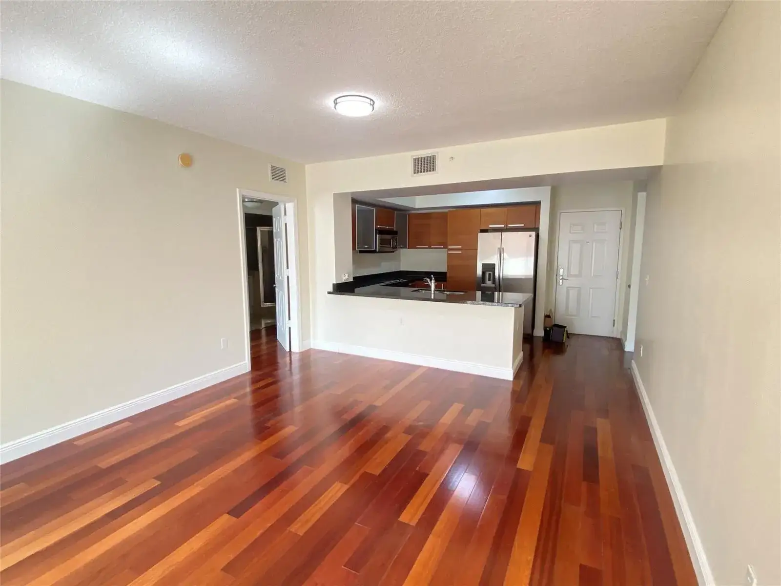 2 bedroom 2 bath Residential Lease for rent at 2030 S DOUGLAS Road # 403, Coral Gables FL 33134