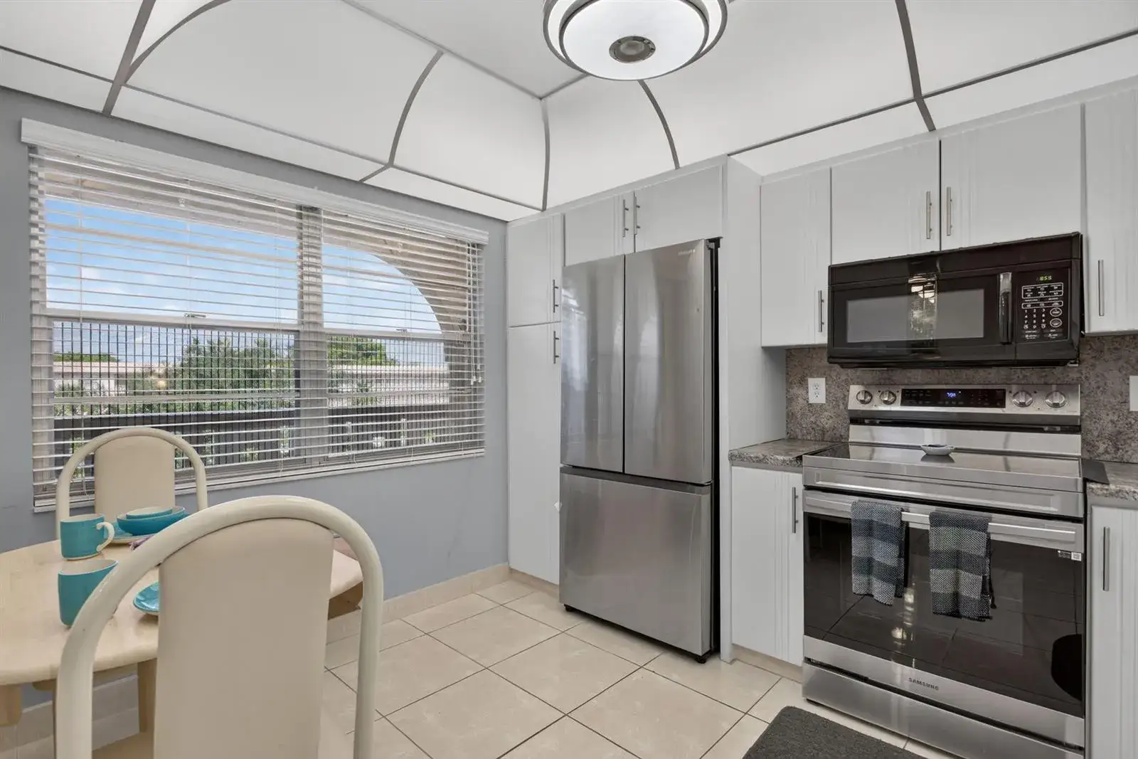 2304 LUCAYA Lane # L4, Coconut Creek FL 33066
