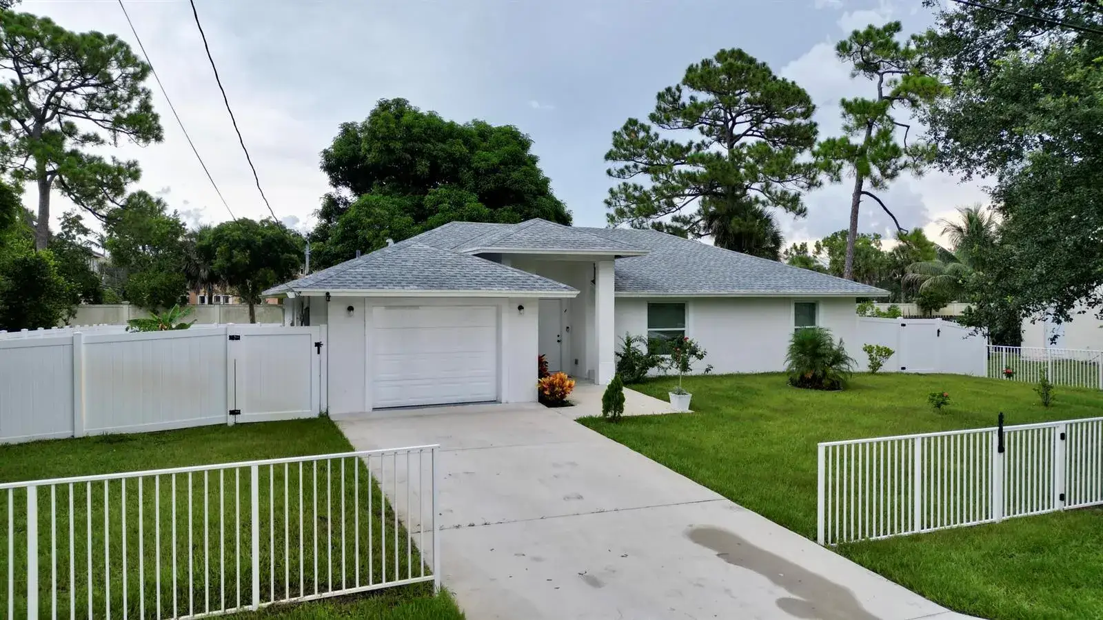 3 bedroom 2 bath Residential for sale at 6539 Alexander Road, West Palm Beach FL 33413