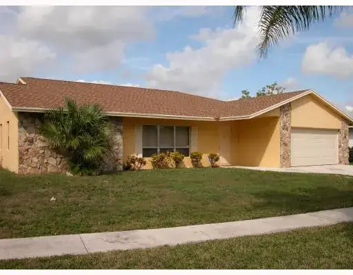 3 bedroom 2 bath Residential for sale at 5248 GALINA Circle, Lake Worth FL 33463