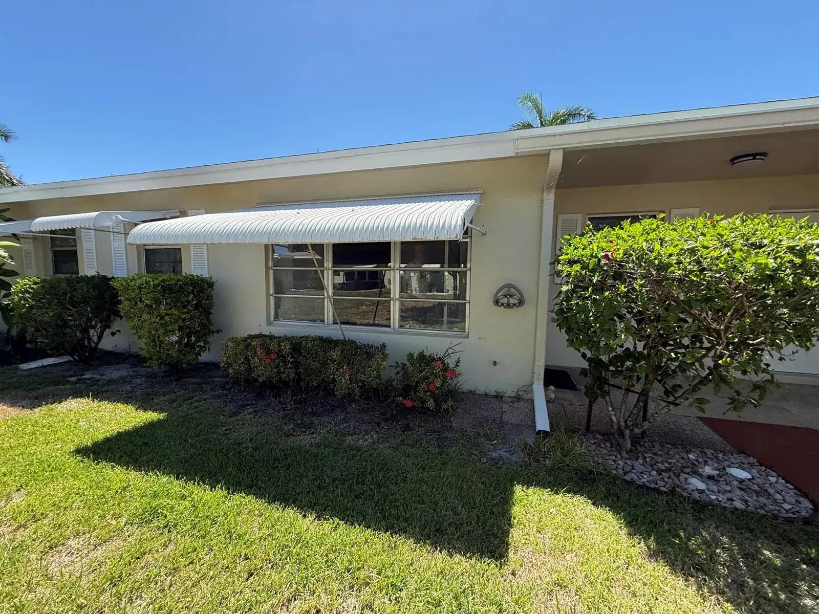 1 bedroom 1 bath Residential for sale at 200 Bayview Avenue # B, Boynton Beach FL 33435