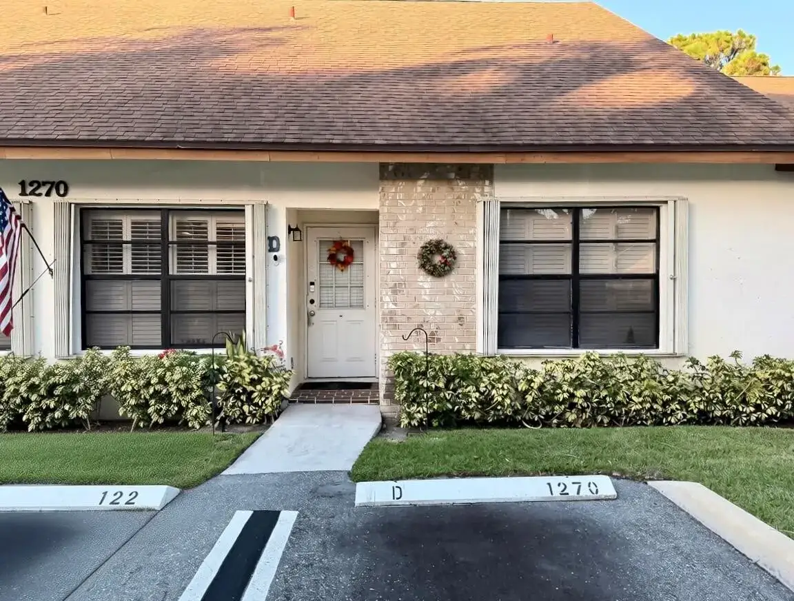 2 bedroom 2 bath Residential for sale at 1270 PARKSIDE GREEN Drive # D, FL 33415
