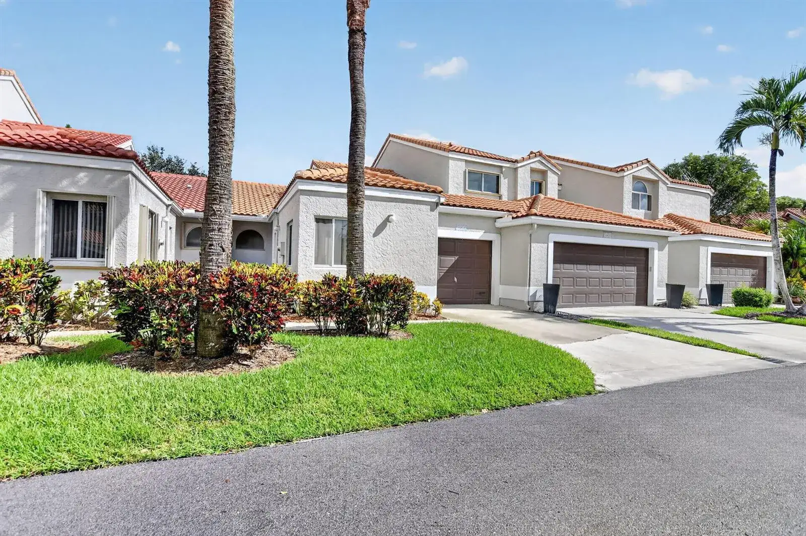 2 bedroom 2 bath Residential for sale at 10410 PLAZA CENTRO, Boca Raton FL 33498