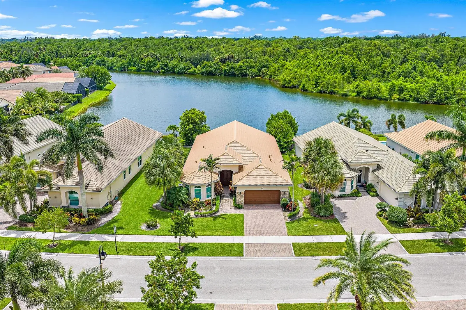 518 Carrara Court, Jupiter FL 33478
