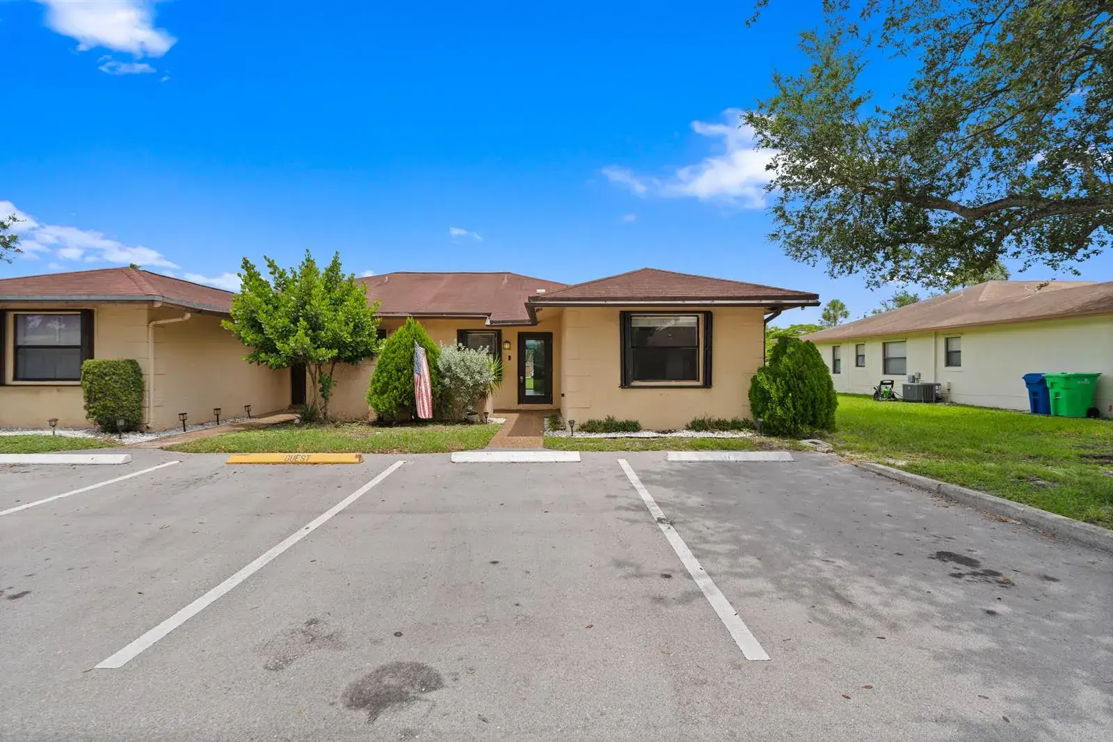 3 bedroom 2 bath Residential for sale at 10927 NW 29TH Court, Sunrise FL 33322
