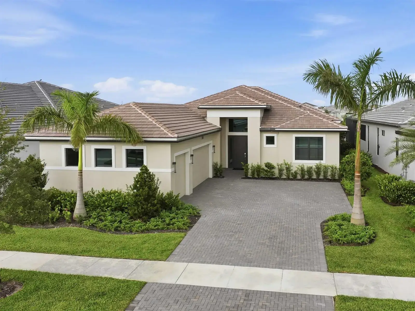 3 bedroom 3 bath Residential for sale at 5374 Saint Armands Way, Westlake FL 33470