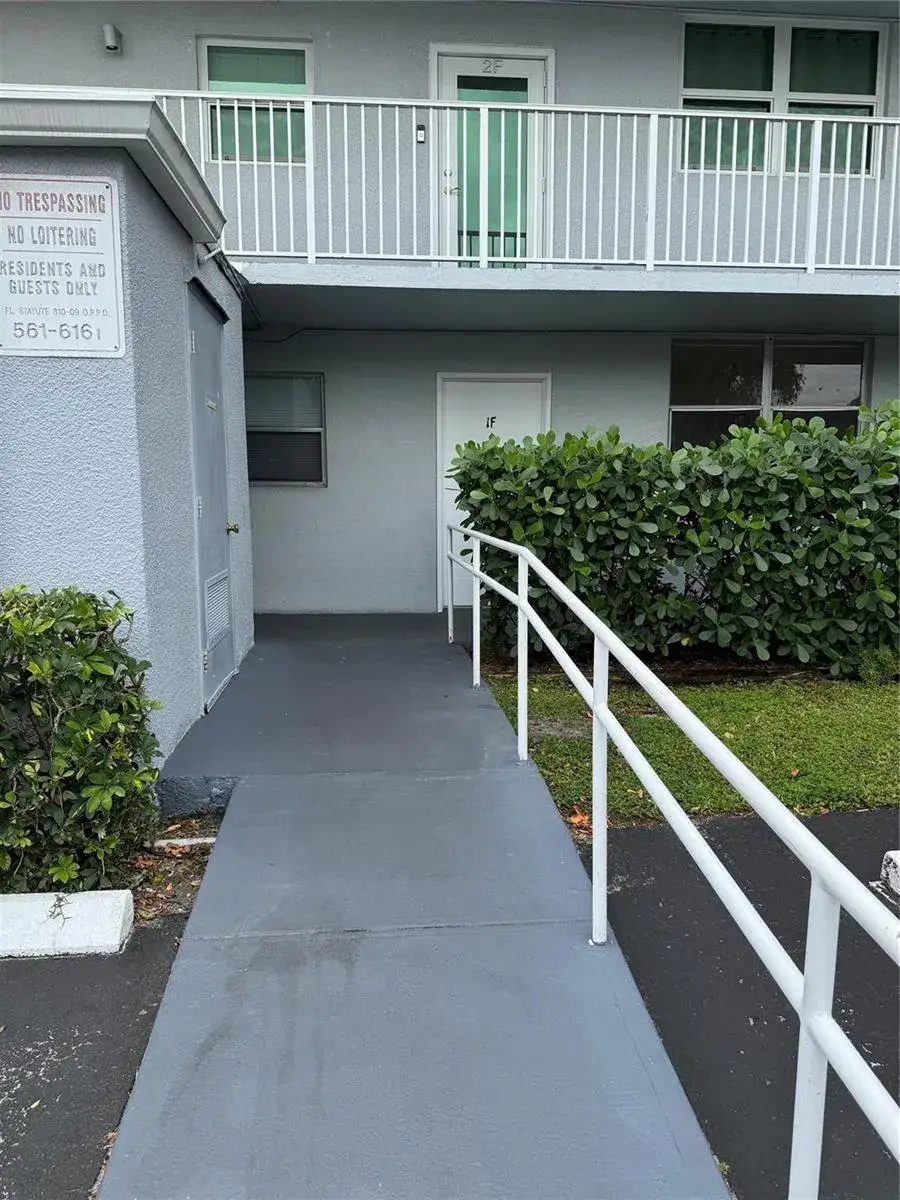 115 ROYAL PARK Drive # 1F, Oakland Park FL 33309