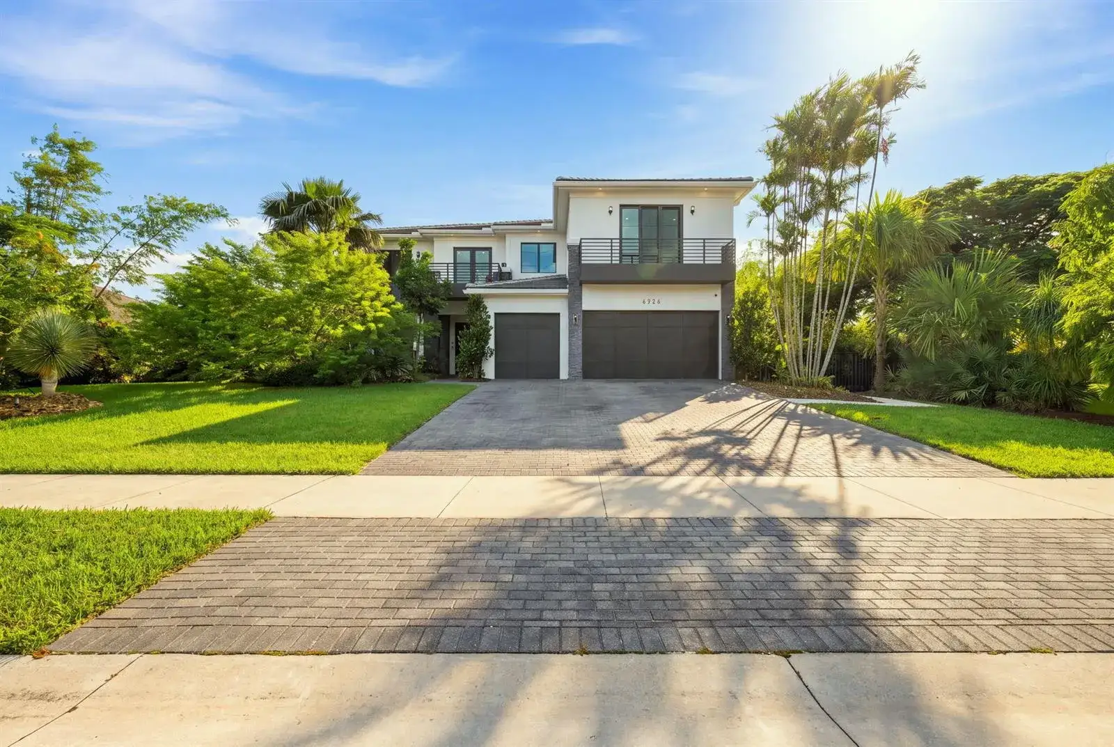 5 bedroom 5 bath Residential for sale at 6924 N STILLWATER SHORES Drive, Davie FL 33314