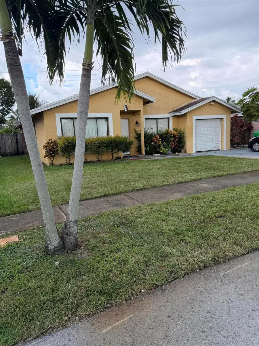 9616 NW 49TH Street, Sunrise FL 33351