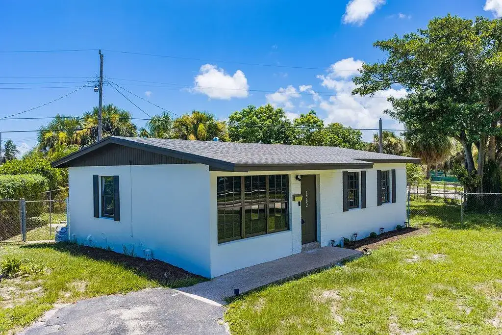 3 bedroom 1 bath Residential for sale at 1382 9TH Street, West Palm Beach FL 33401