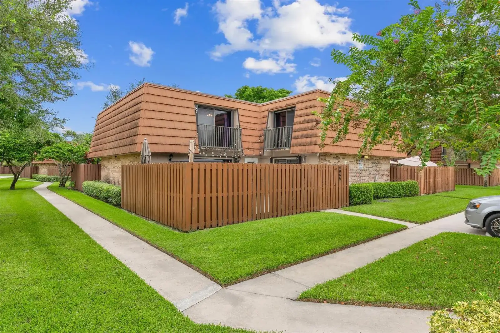 2 bedroom 2 bath Residential for sale at 4065 WIMBLEDON Drive, Cooper City FL 33026